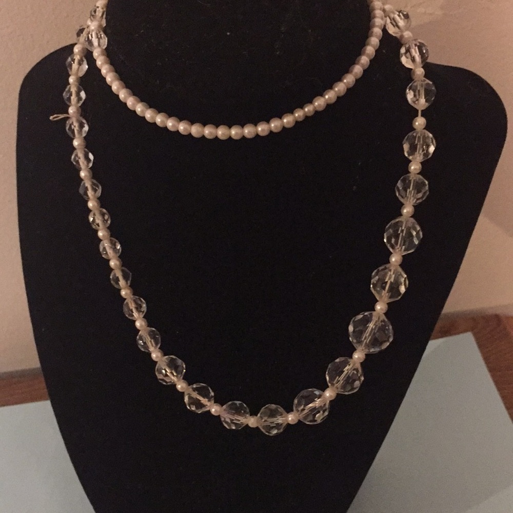 Gorgeous vintage necklace jewelry, 27”,